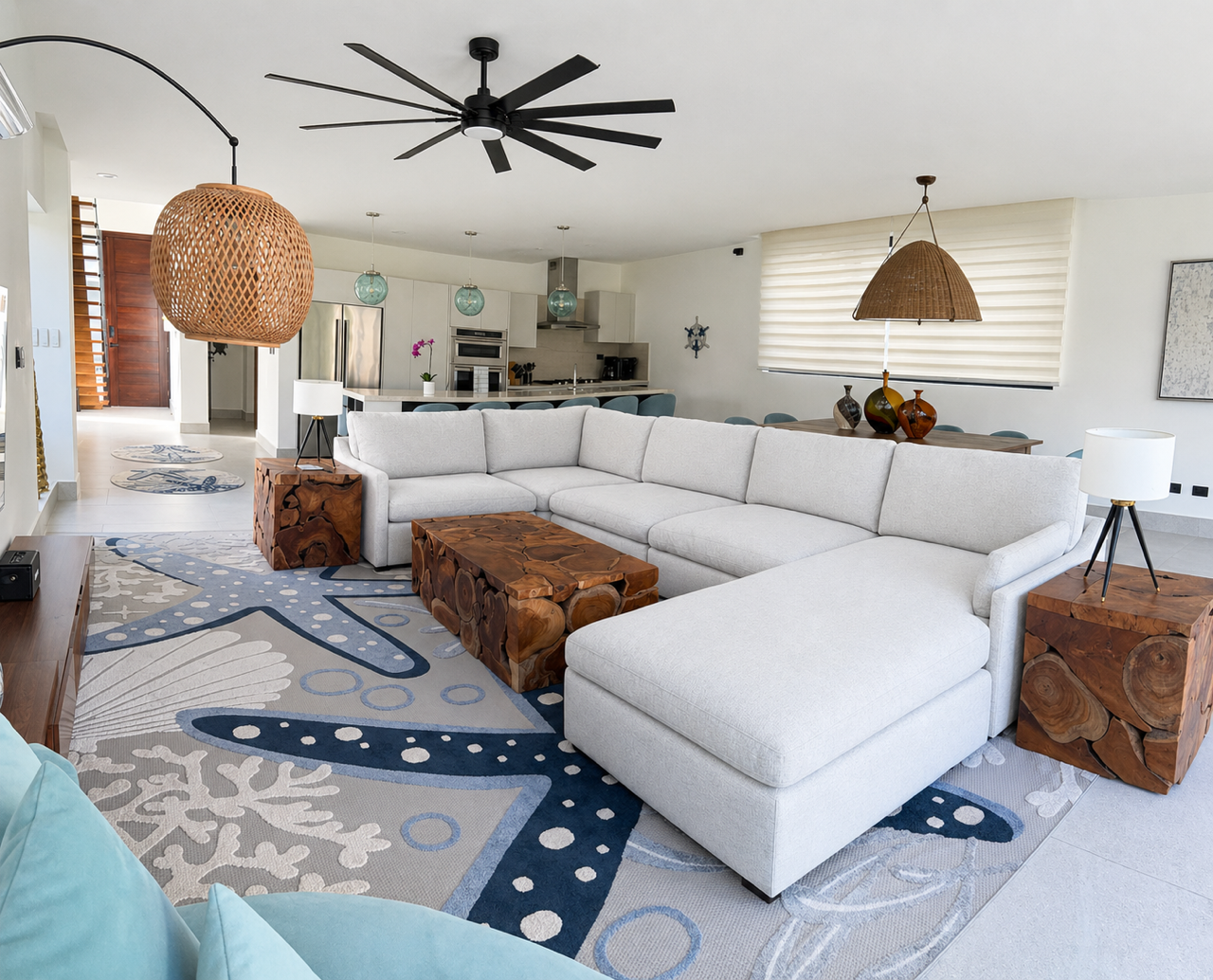 Living Room photo 2